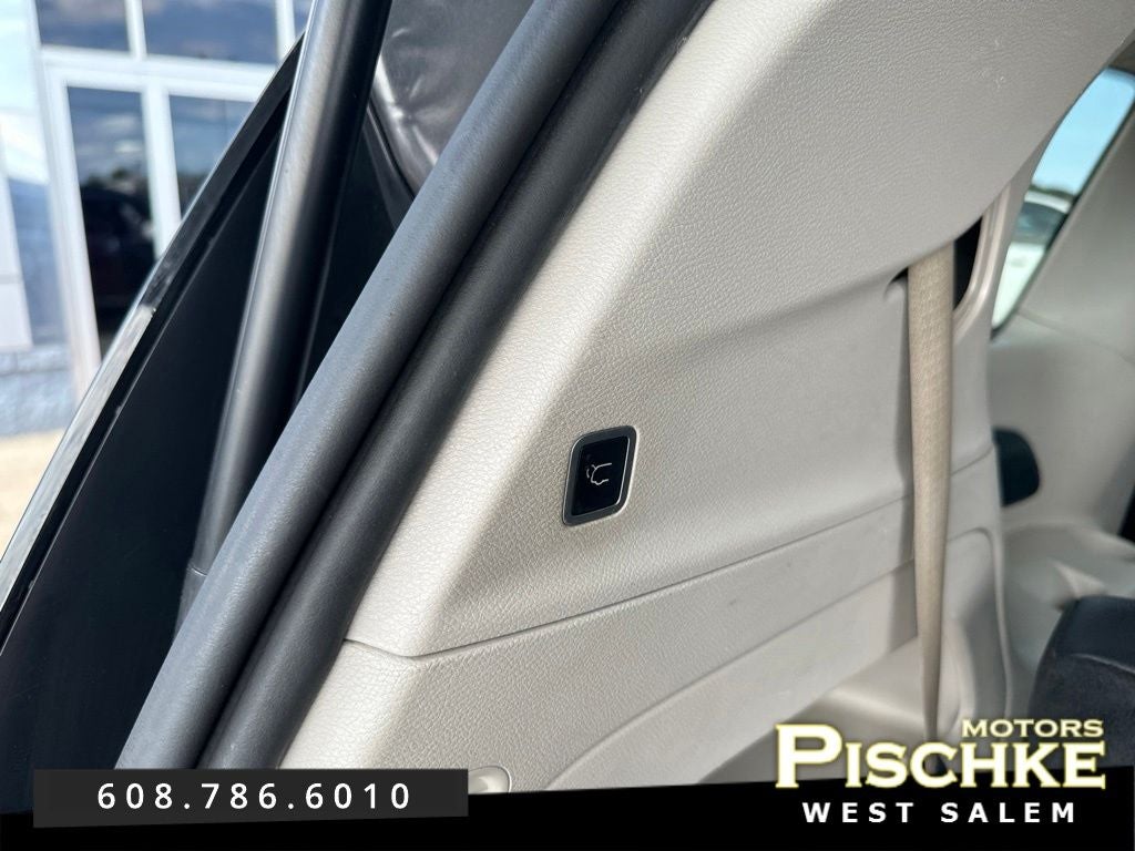 2017 Chrysler Pacifica Touring-L