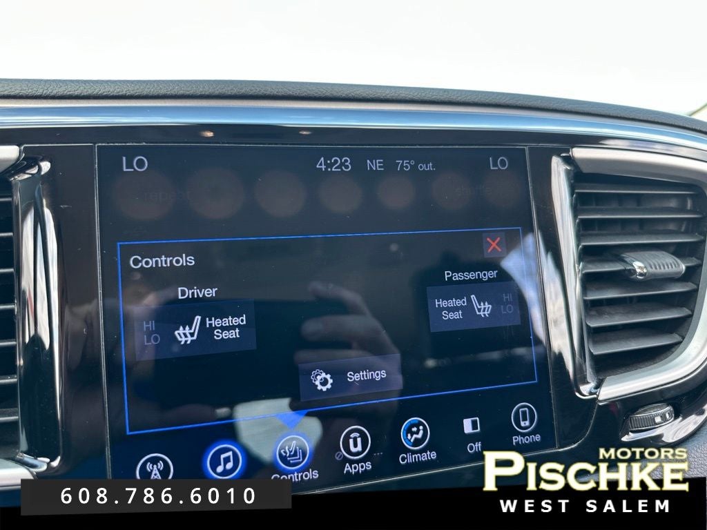 2017 Chrysler Pacifica Touring-L