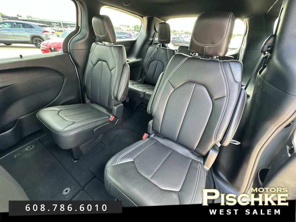 2026 Chrysler Voyager LX