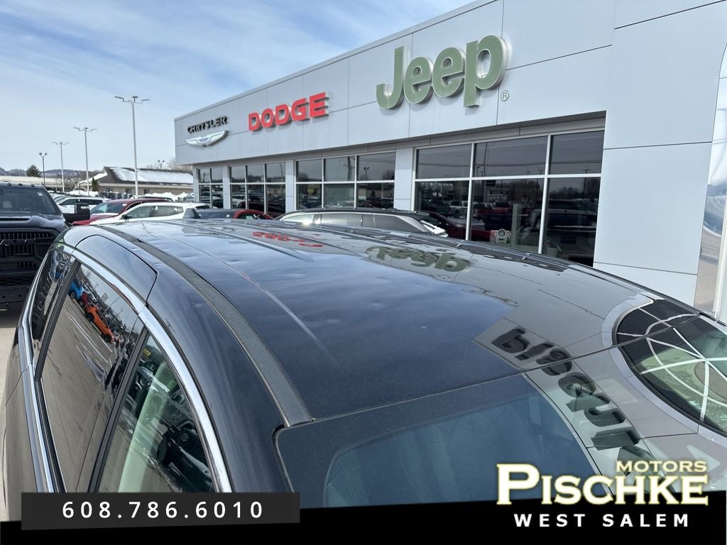 2023 Chrysler Pacifica Hybrid Touring L