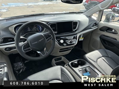 2023 Chrysler Pacifica Hybrid Touring L