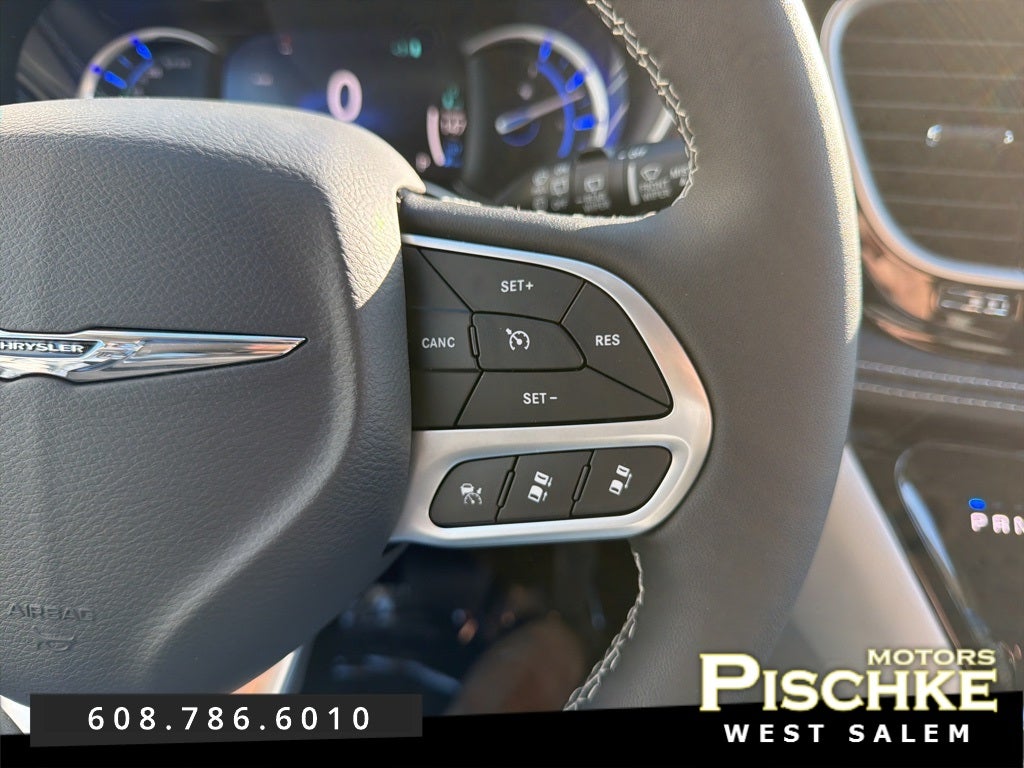 2023 Chrysler Pacifica Hybrid Touring L