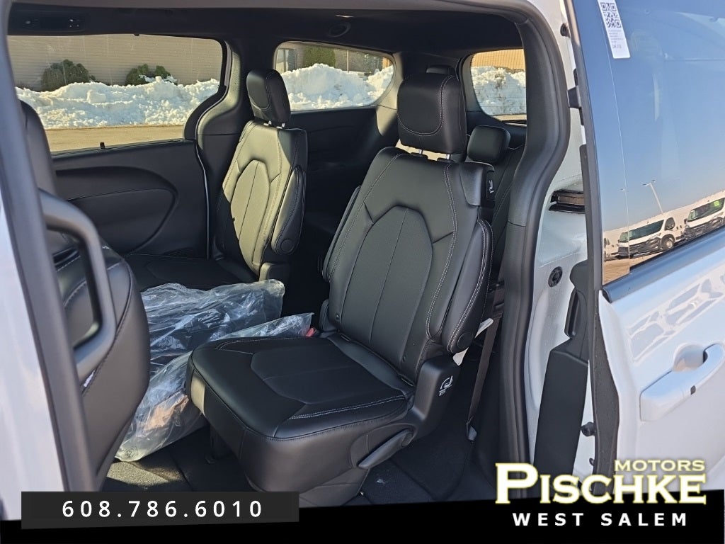 2026 Chrysler Pacifica PACIFICA SELECT AWD