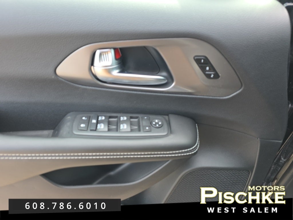 2026 Chrysler Pacifica PACIFICA SELECT AWD