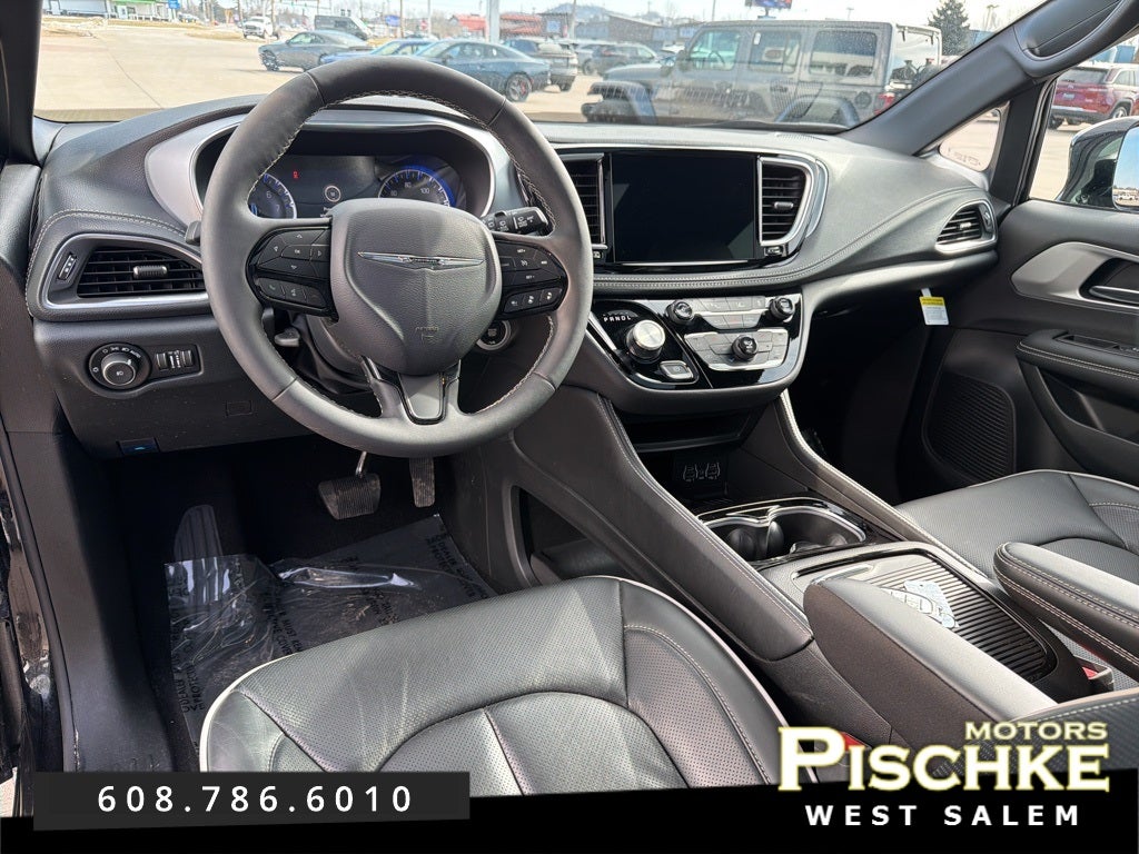 2025 Chrysler Pacifica Limited AWD