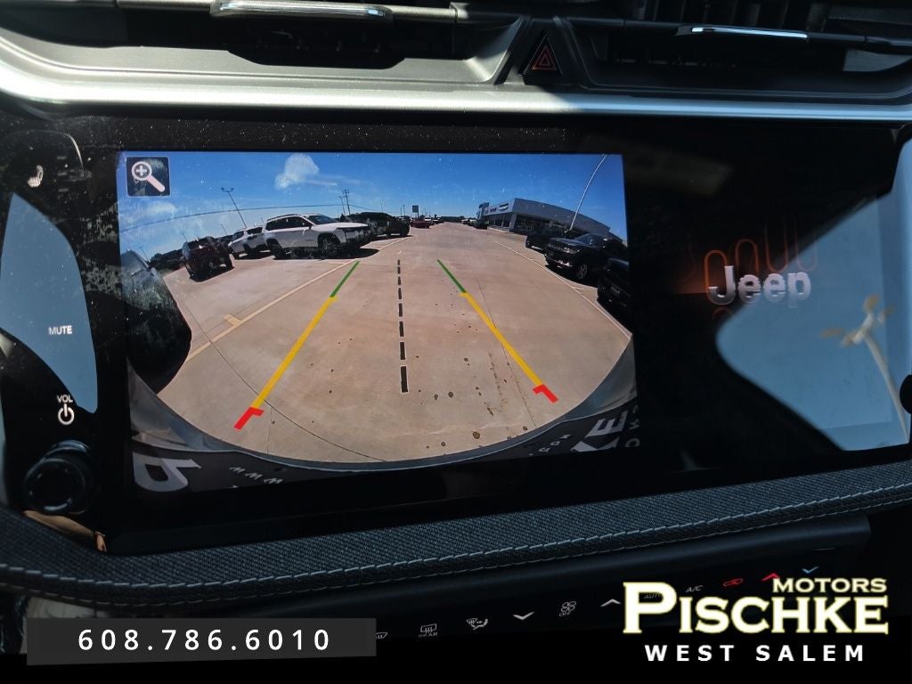 2026 Jeep Cherokee CHEROKEE LAREDO 4X4