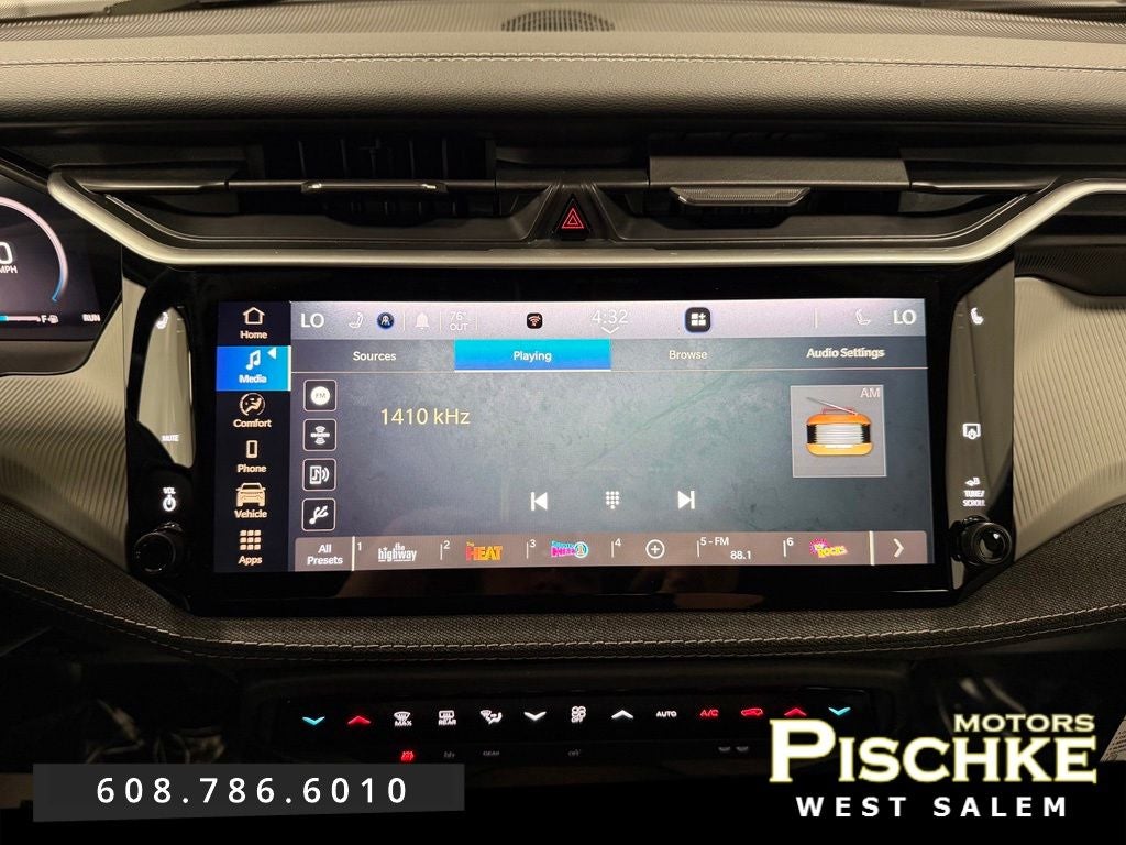 2026 Jeep Cherokee CHEROKEE LAREDO 4X4