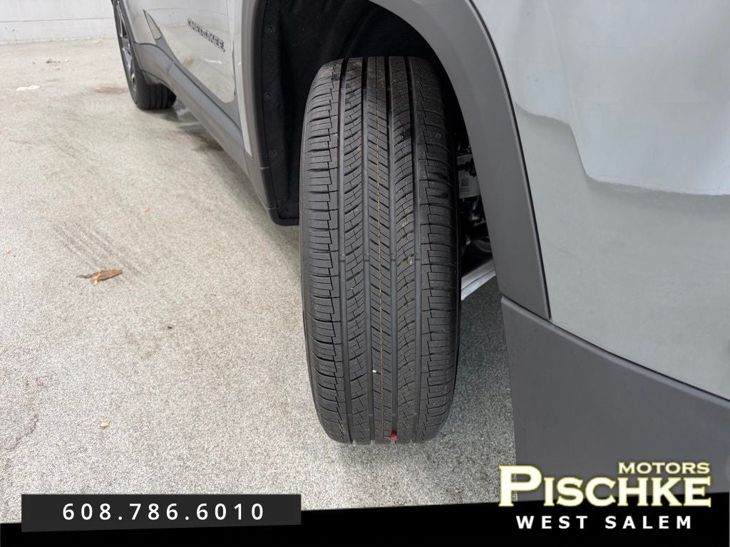 2026 Jeep Cherokee CHEROKEE LAREDO 4X4
