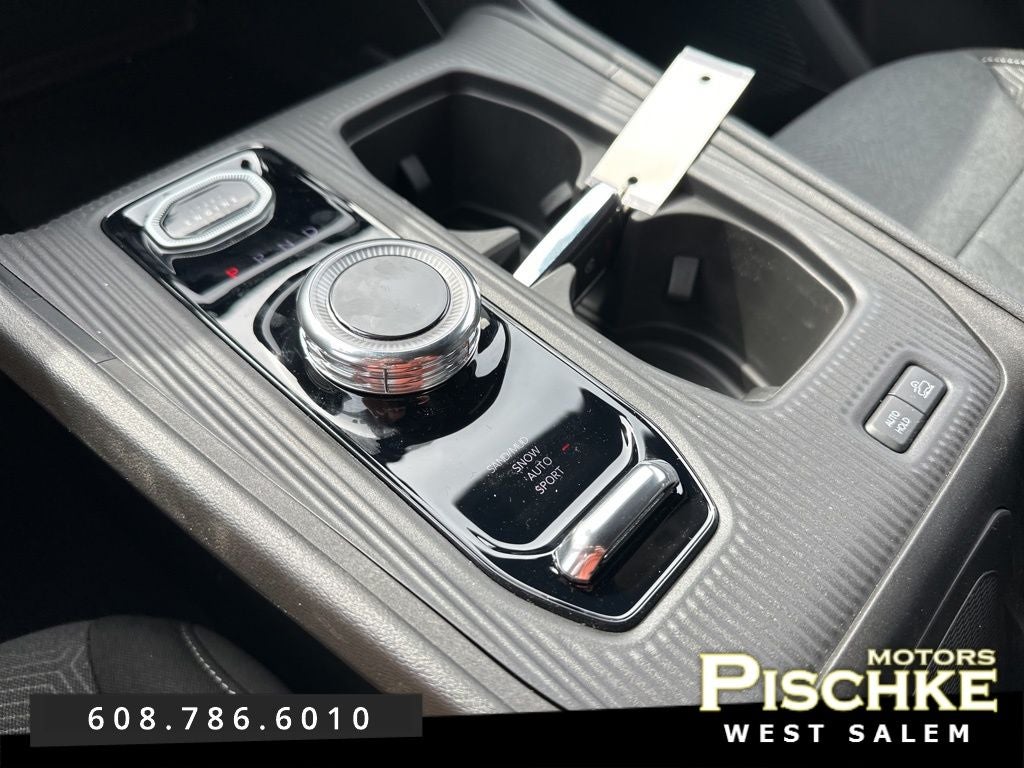 2026 Jeep Cherokee CHEROKEE LAREDO 4X4