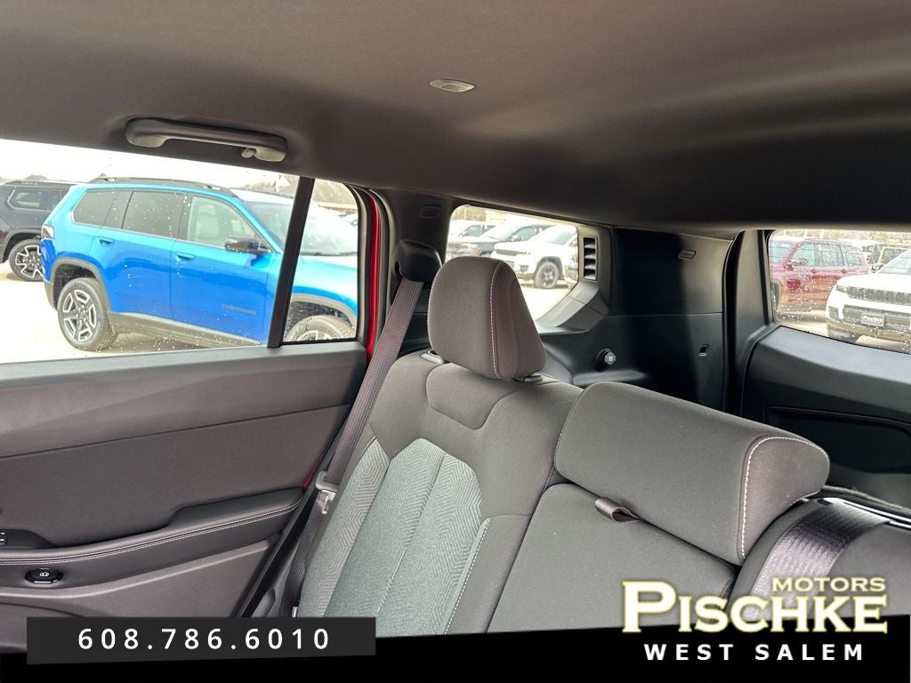 2026 Jeep Cherokee CHEROKEE LAREDO 4X4