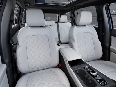 2027 Jeep Cherokee CHEROKEE OVERLAND 4X4