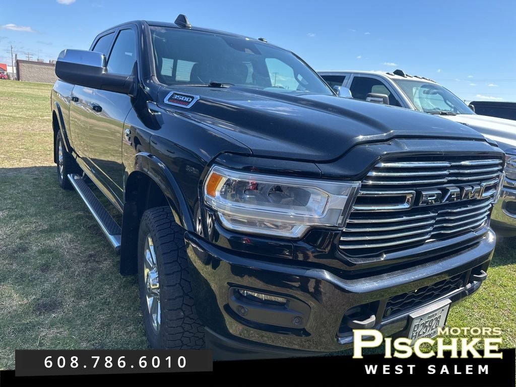 2019 RAM 3500 Laramie 4X4 Crew Cab SWB's photo