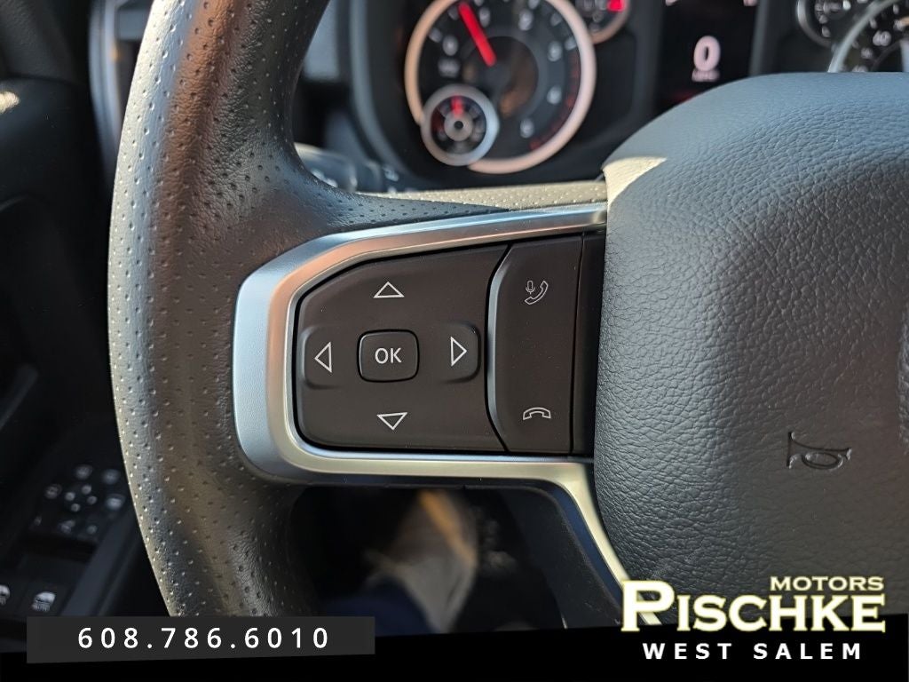 2026 RAM Ram 2500 RAM 2500 BLACK EXPRESS CREW CAB 4X4 6'4' BOX