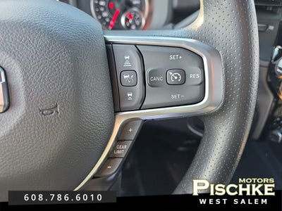 2026 RAM Ram 2500 RAM 2500 BLACK EXPRESS CREW CAB 4X4 6'4' BOX