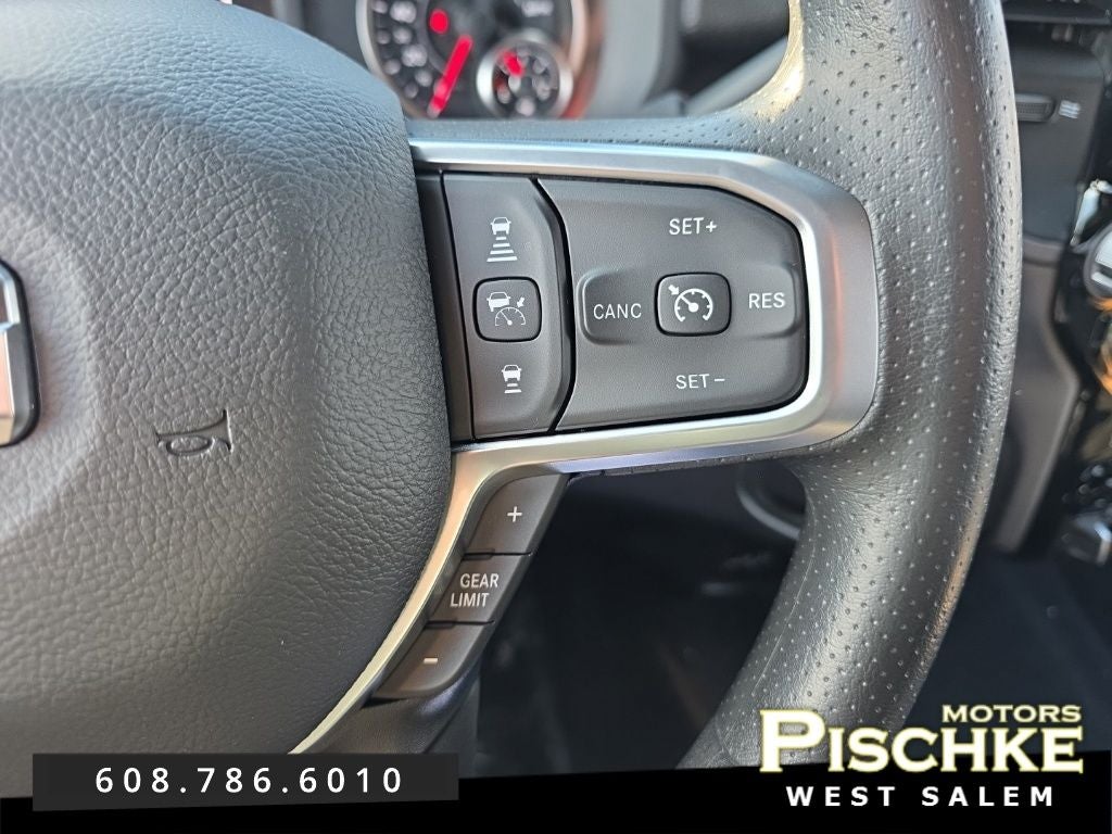 2026 RAM Ram 2500 RAM 2500 BLACK EXPRESS CREW CAB 4X4 6'4' BOX