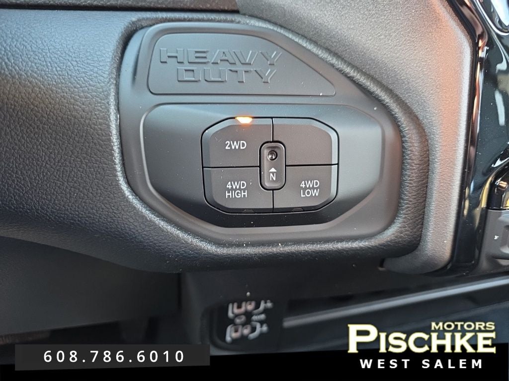 2026 RAM Ram 2500 RAM 2500 BLACK EXPRESS CREW CAB 4X4 6'4' BOX