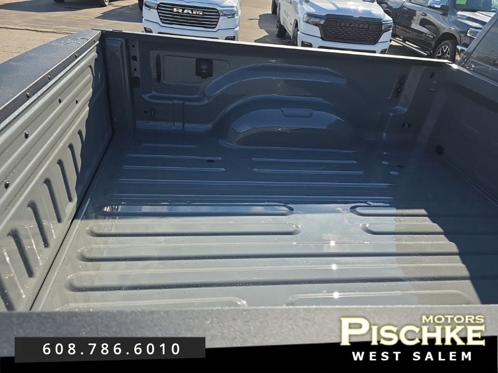 2026 RAM Ram 2500 RAM 2500 BLACK EXPRESS CREW CAB 4X4 6'4' BOX