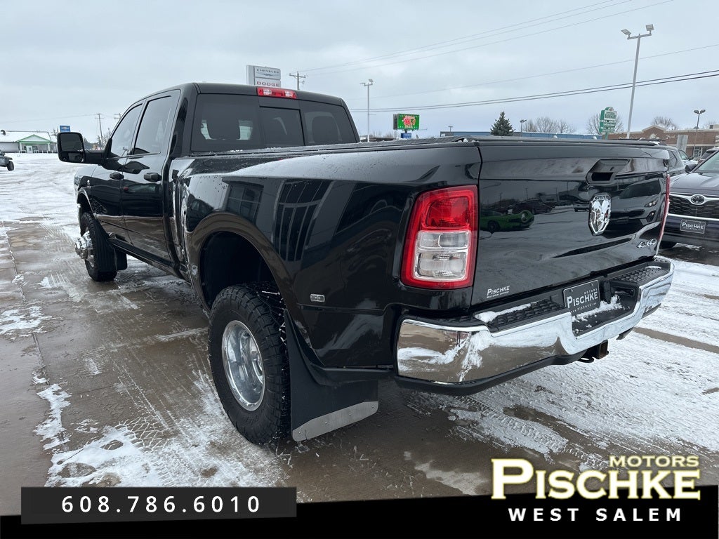 2023 RAM 3500 Tradesman Crew Cab 4x4 8' Box