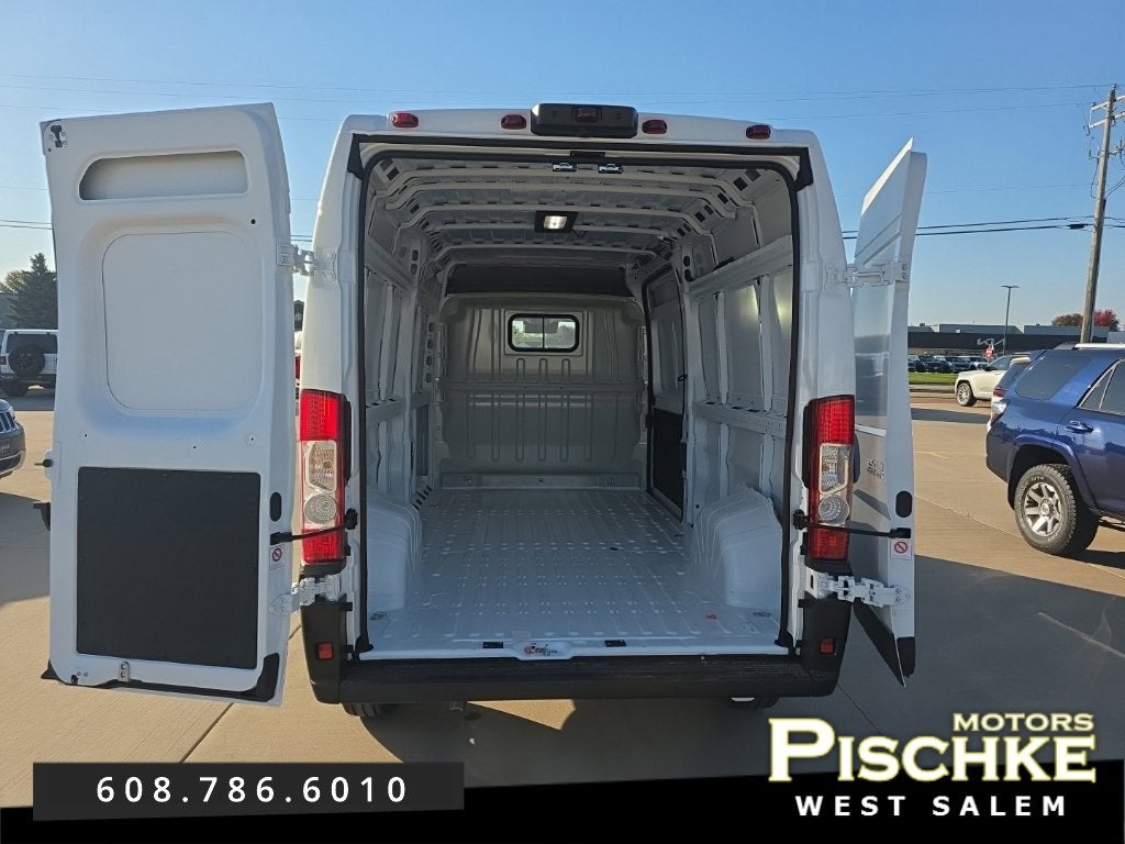 2027 RAM ProMaster Cargo Van Tradesman