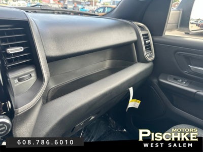 2026 RAM Ram 1500 Express Crew Cab 4x4 5'7' Box