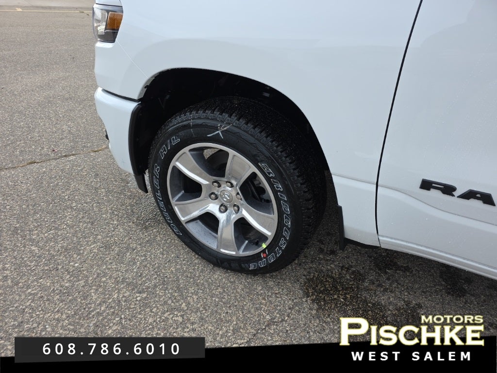 2026 RAM Ram 1500 RAM 1500 EXPRESS CREW CAB 4X4 5'7' BOX