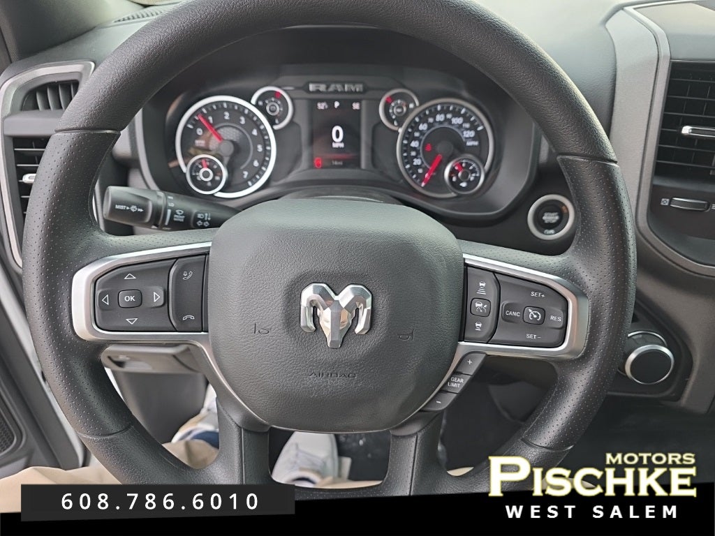 2026 RAM Ram 1500 RAM 1500 EXPRESS CREW CAB 4X4 5'7' BOX