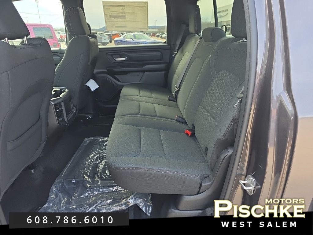 2026 RAM Ram 1500 RAM 1500 EXPRESS CREW CAB 4X4 5'7' BOX