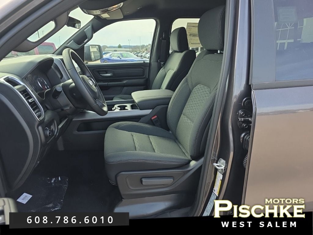 2026 RAM Ram 1500 RAM 1500 EXPRESS CREW CAB 4X4 5'7' BOX