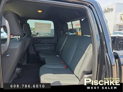 2026 RAM Ram 2500 RAM 2500 BLACK EXPRESS CREW CAB 4X4 6'4' BOX