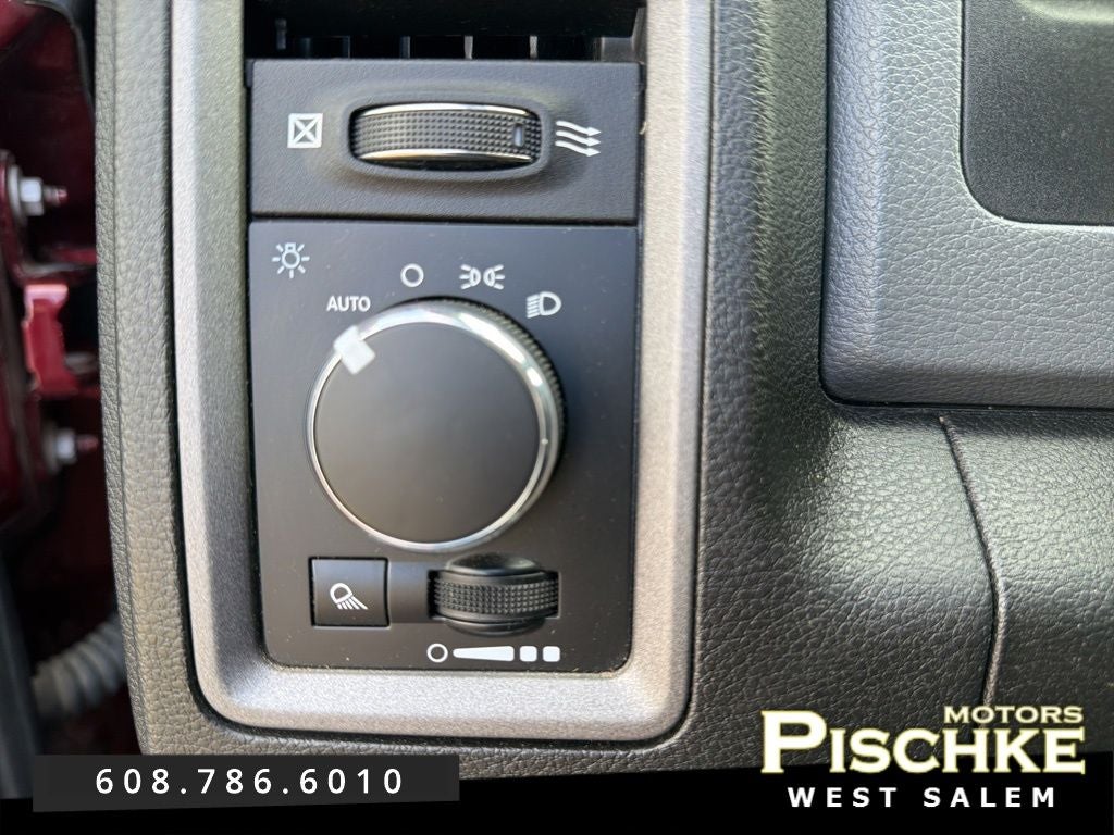 2018 RAM 2500 Tradesman Crew Cab 4x4 6'4' Box