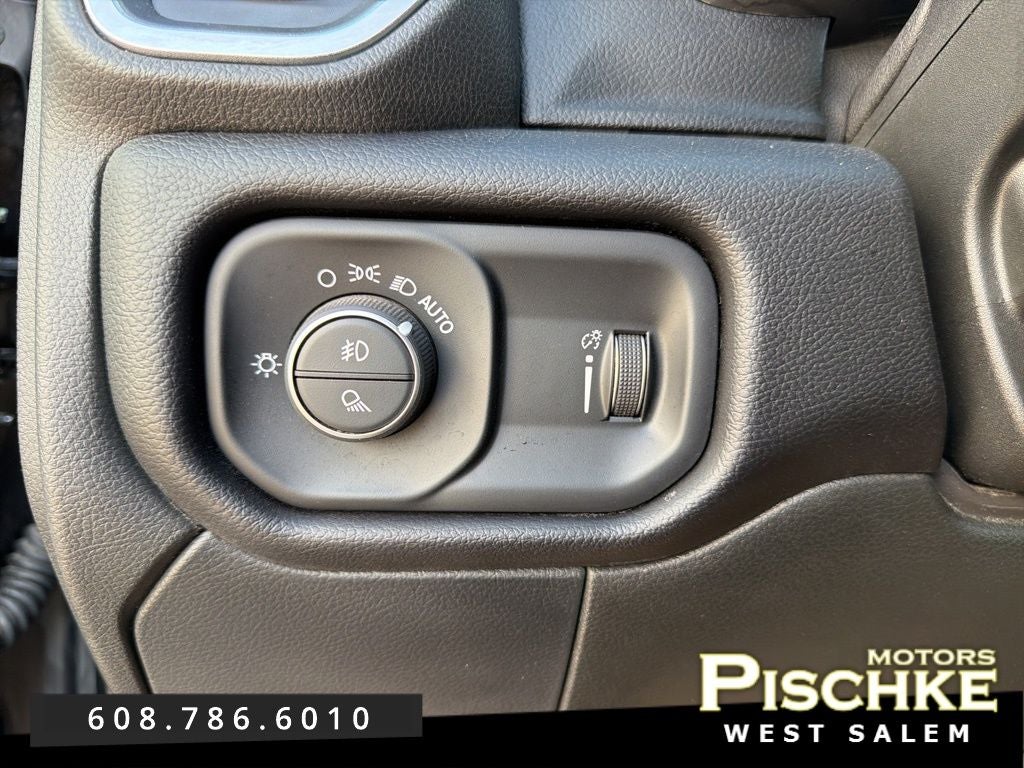 2024 RAM 2500 Big Horn Crew Cab 4x4 6'4' Box