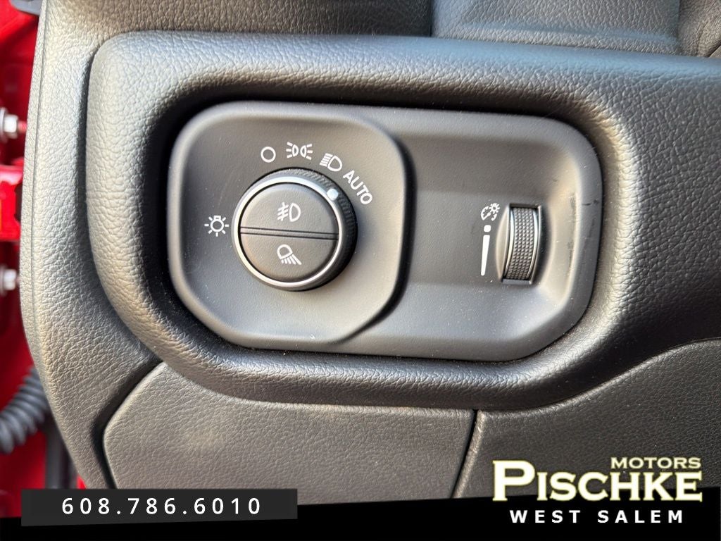 2024 RAM 2500 Big Horn Crew Cab 4x4 6'4' Box