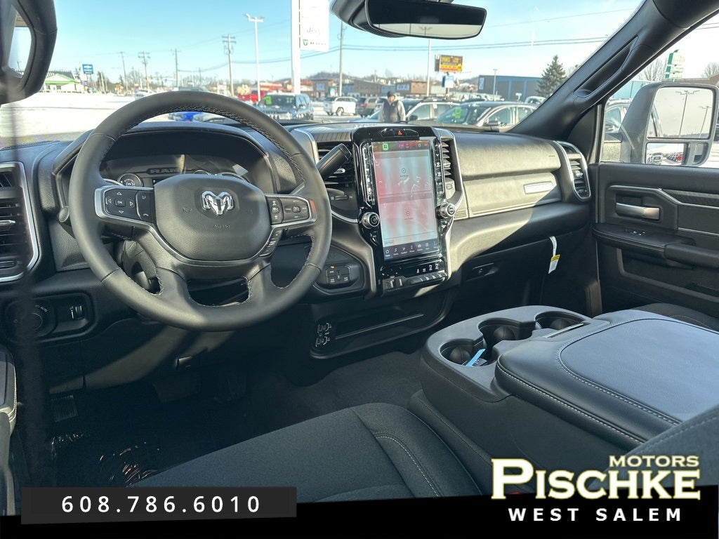 2025 RAM 2500 Big Horn Crew Cab 4x4 6'4' Box