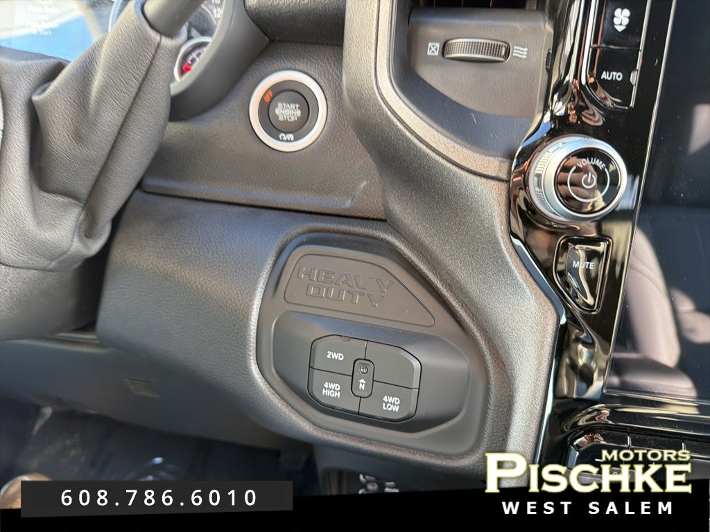 2025 RAM 2500 Tradesman Crew Cab 4x4 8' Box