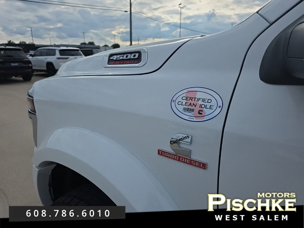 2027 RAM Ram 4500 Chassis Cab RAM 4500 BIG HORN CHASSIS CREW CAB 4X4 84' CA
