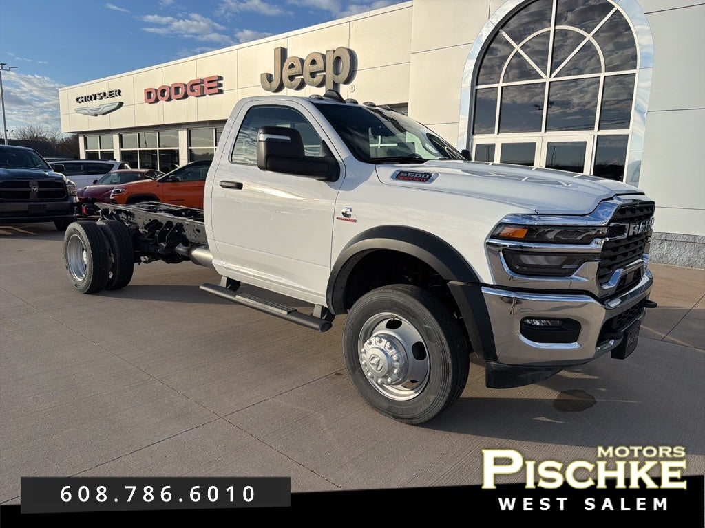 2025 RAM 5500 Chassis Tradesman/Big Horn
