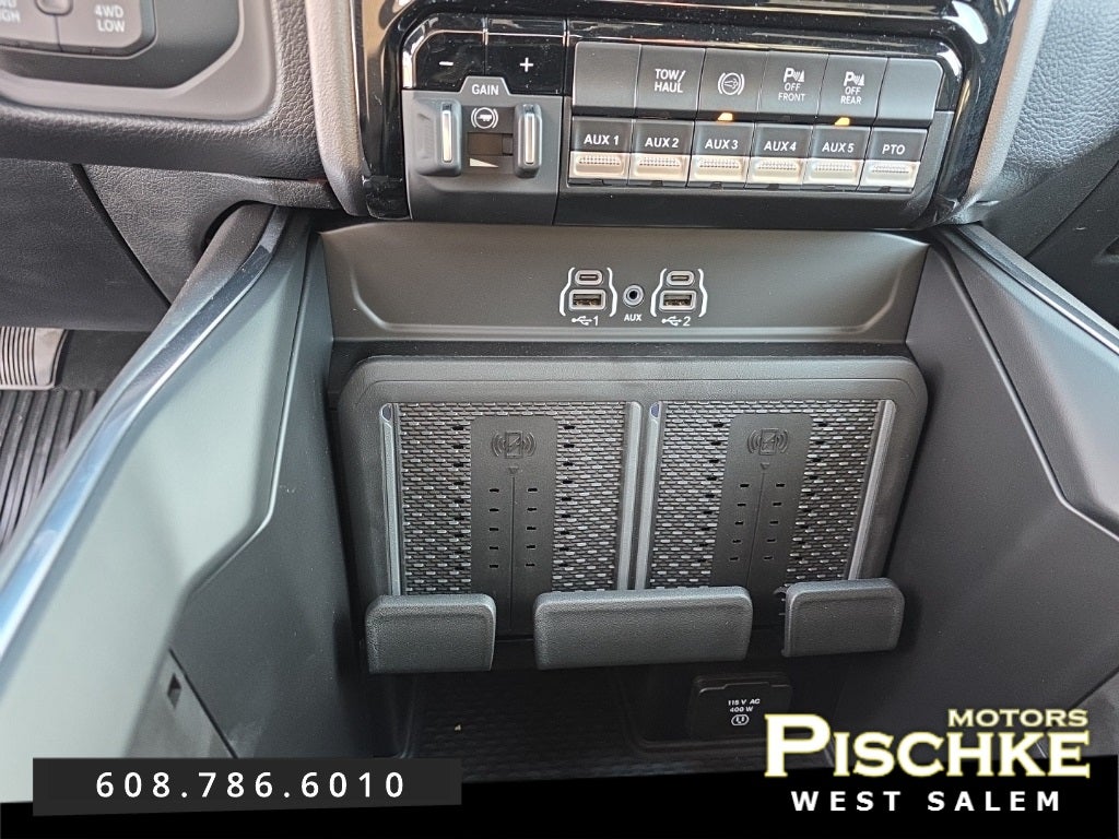 2026 RAM Ram 5500 Chassis Cab RAM 5500 BIG HORN CHASSIS CREW CAB 4X4 84' CA