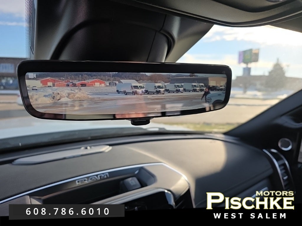 2026 RAM Ram 5500 Chassis Cab RAM 5500 BIG HORN CHASSIS CREW CAB 4X4 84' CA