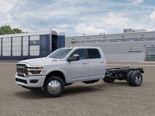 2026 RAM Ram 5500 Chassis Cab RAM 5500 BIG HORN CHASSIS CREW CAB 4X4 84' CA