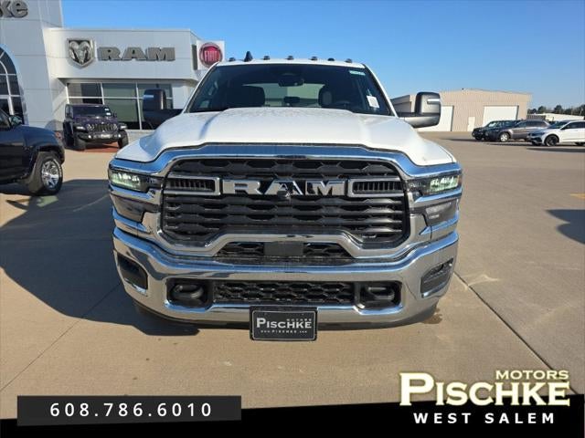 2027 RAM Ram 3500 Chassis Cab RAM 3500 TRADESMAN CREW CAB CHASSIS 4X4 60' CA